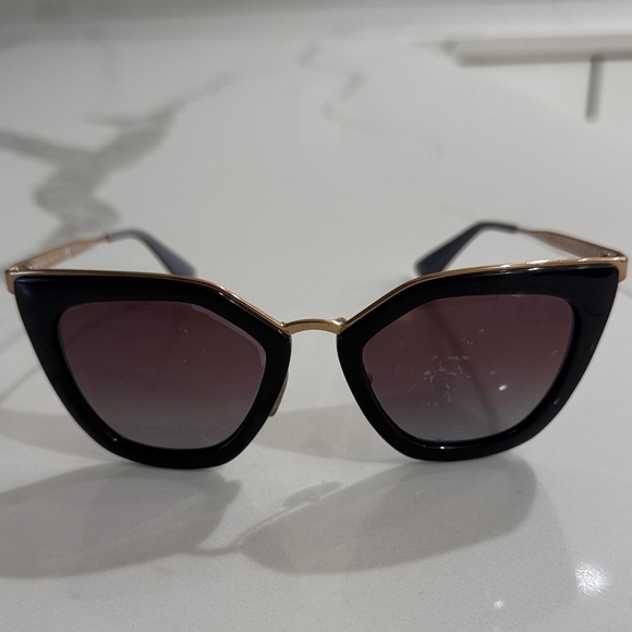 Prada glasses - Picture 1 of 2
